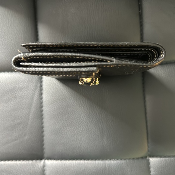 Gucci Capri French Flap Wallet - Picture 7 of 10